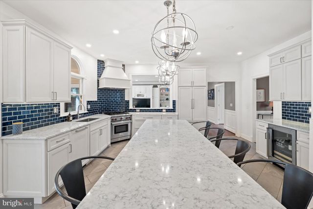 716 REGENCY HILL DR, Hockessin, DE 19707