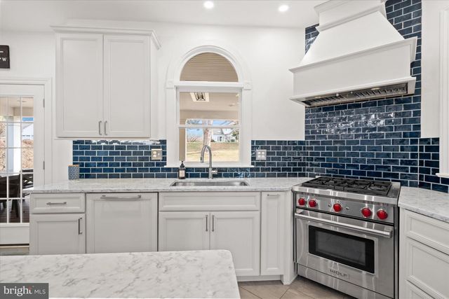 716 REGENCY HILL DR, Hockessin, DE 19707