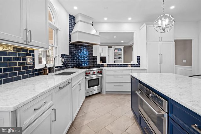 716 REGENCY HILL DR, Hockessin, DE 19707