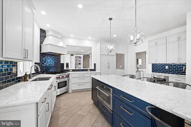 716 REGENCY HILL DR, Hockessin, DE 19707