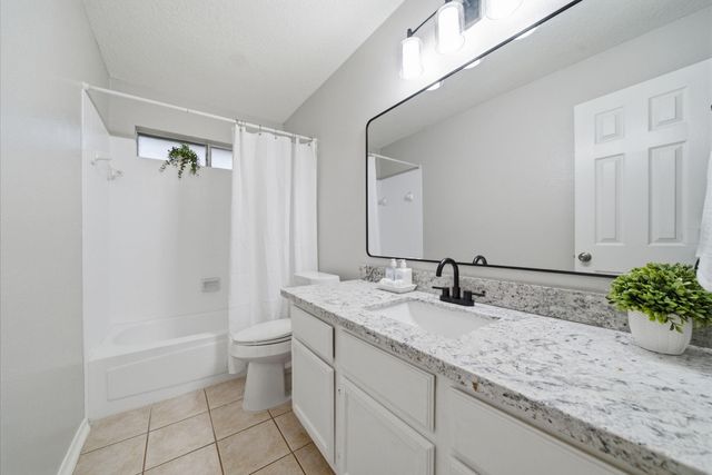 4805 Slade Ben Lane, Alvin, TX 77511