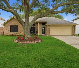 4805 Slade Ben Lane, Alvin, TX 77511