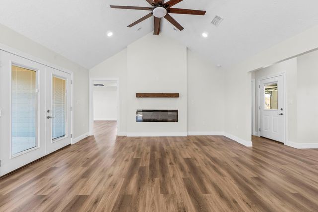 171 Pearl Court, Onalaska, TX 77360