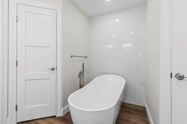 171 Pearl Court, Onalaska, TX 77360