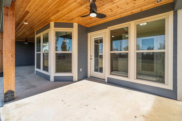 171 Pearl Court, Onalaska, TX 77360