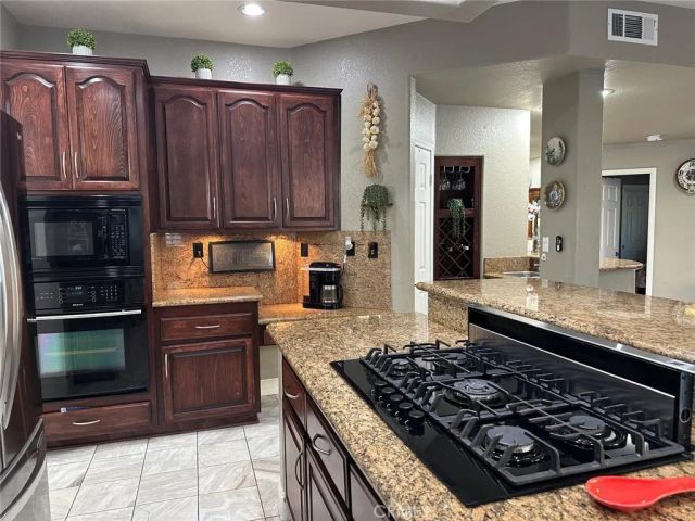 7271 Deerwood Place, Highland, CA 92346