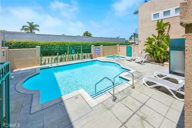 5142 Warner Avenue 109, Huntington Beach, CA 92649