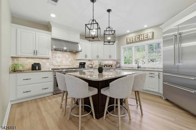 32 Mallard Dr, Allamuchy Twp., NJ 07840