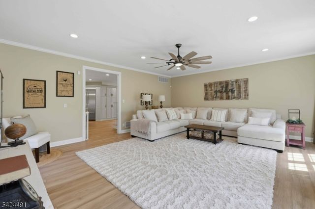 32 Mallard Dr, Allamuchy Twp., NJ 07840