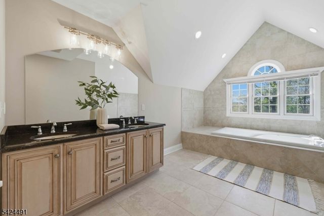 32 Mallard Dr, Allamuchy Twp., NJ 07840