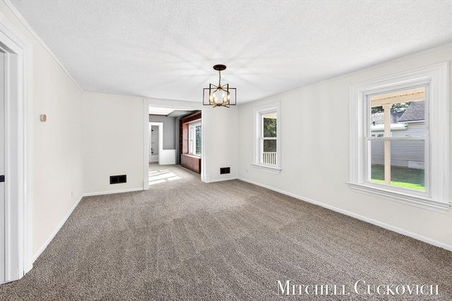 832 E Michigan Avenue, Marshall, MI 49068