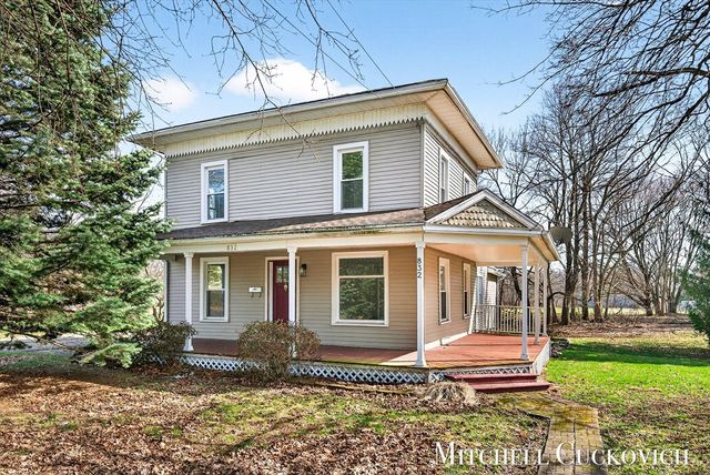 832 E Michigan Avenue, Marshall, MI 49068