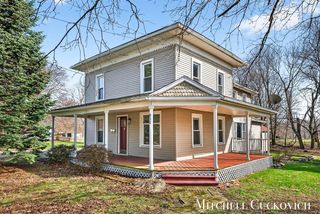 832 E Michigan Avenue, Marshall, MI 49068