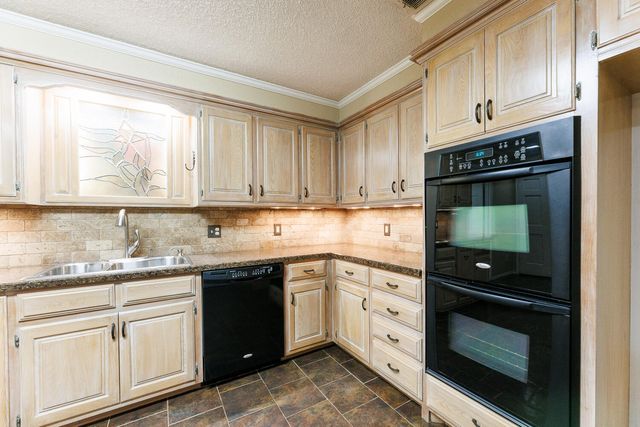 1906 Albany Avenue, Lubbock, TX 79407