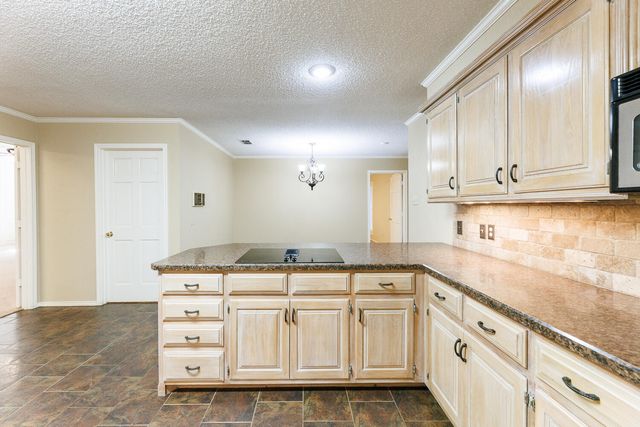 1906 Albany Avenue, Lubbock, TX 79407