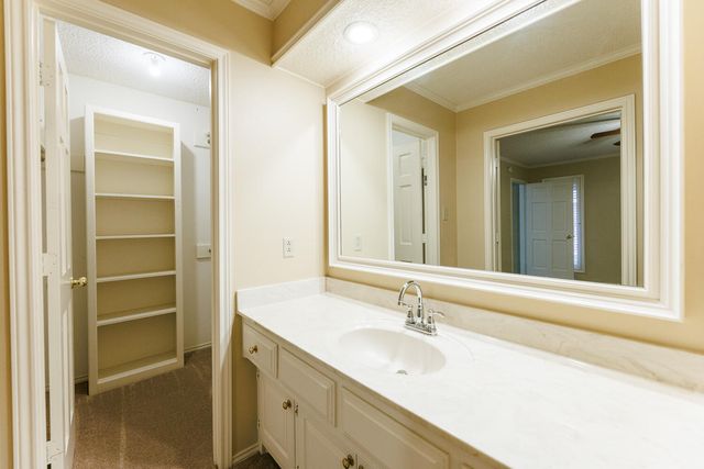 1906 Albany Avenue, Lubbock, TX 79407