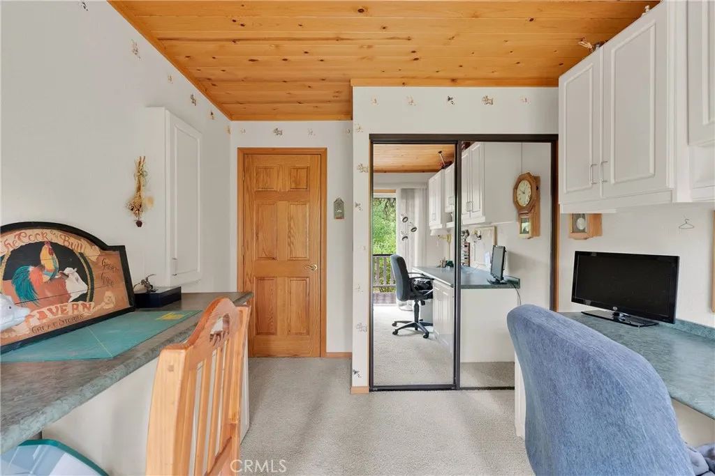 Image 16 of property listing at 908 Knickerbocker Road, Big Bear Lake, CA 92315