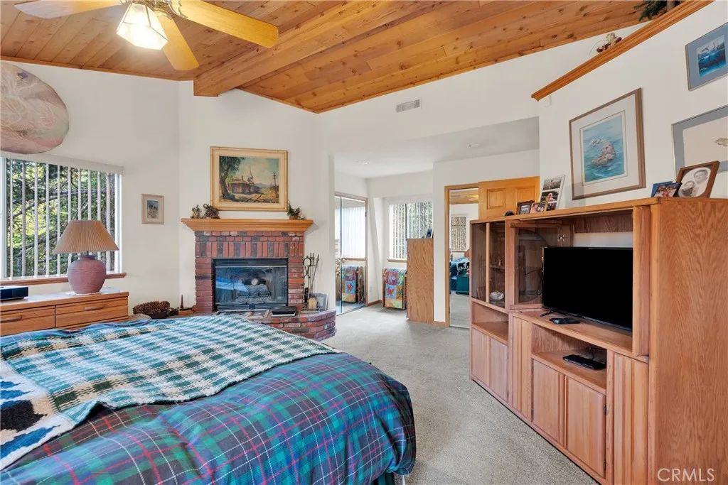 Image 21 of property listing at 908 Knickerbocker Road, Big Bear Lake, CA 92315