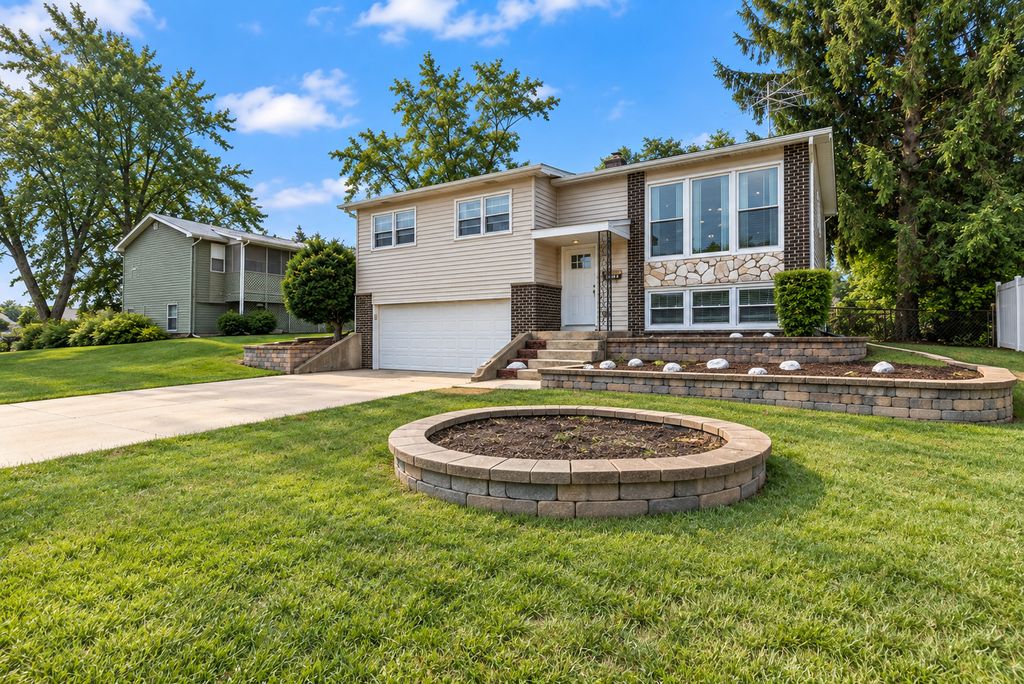 7410 Hawthorne Avenue, Woodridge, IL 60517 — photo 3