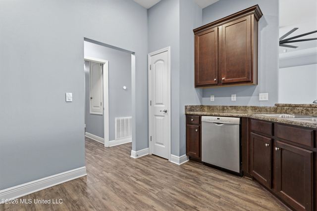 152 Saltmeadow Circle, Ocean Springs, MS 39564