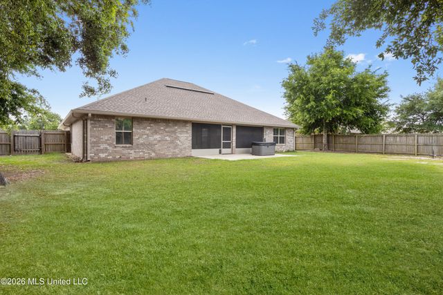 152 Saltmeadow Circle, Ocean Springs, MS 39564