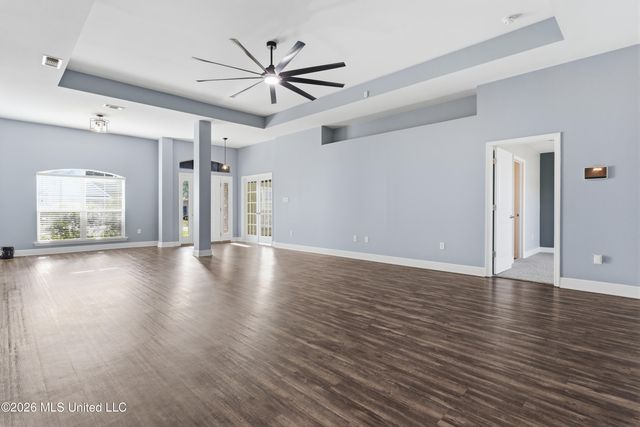 152 Saltmeadow Circle, Ocean Springs, MS 39564