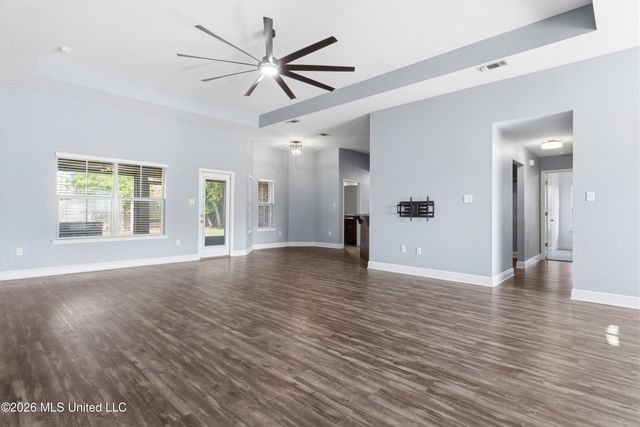 152 Saltmeadow Circle, Ocean Springs, MS 39564