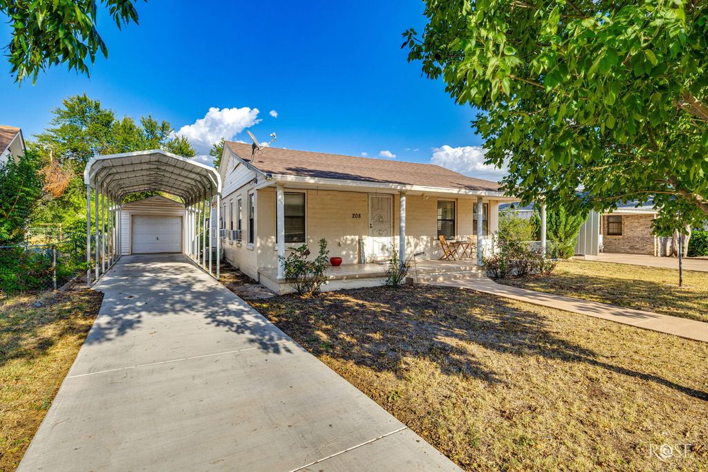 Image 1 of property listing at 208 Lipan Drive, San Angelo, TX 76903