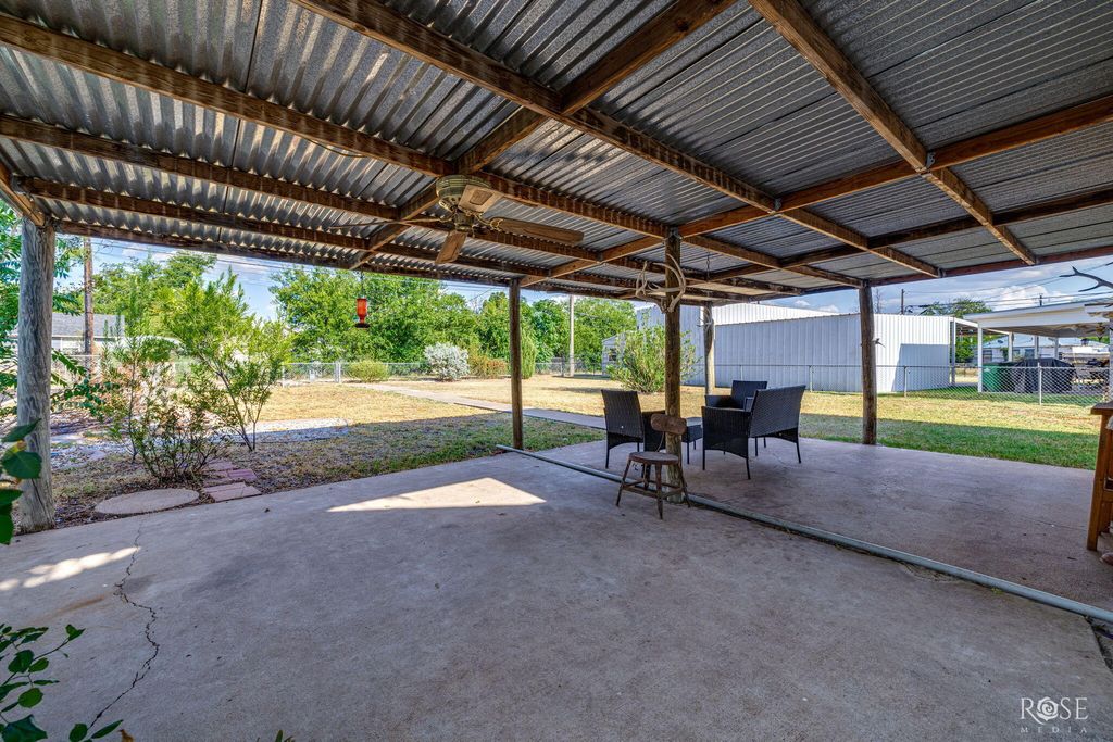 Image 26 of property listing at 208 Lipan Drive, San Angelo, TX 76903