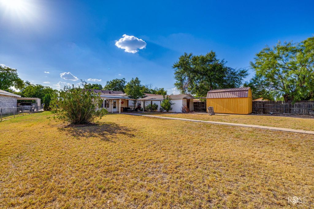Image 29 of property listing at 208 Lipan Drive, San Angelo, TX 76903