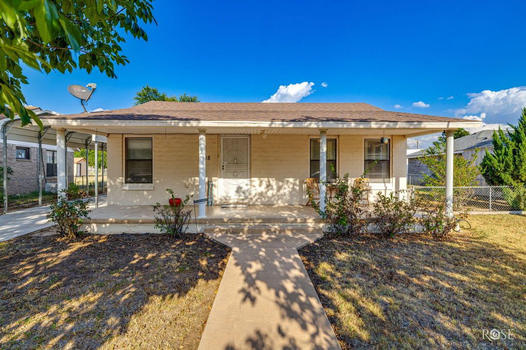 Image 3 of property listing at 208 Lipan Drive, San Angelo, TX 76903