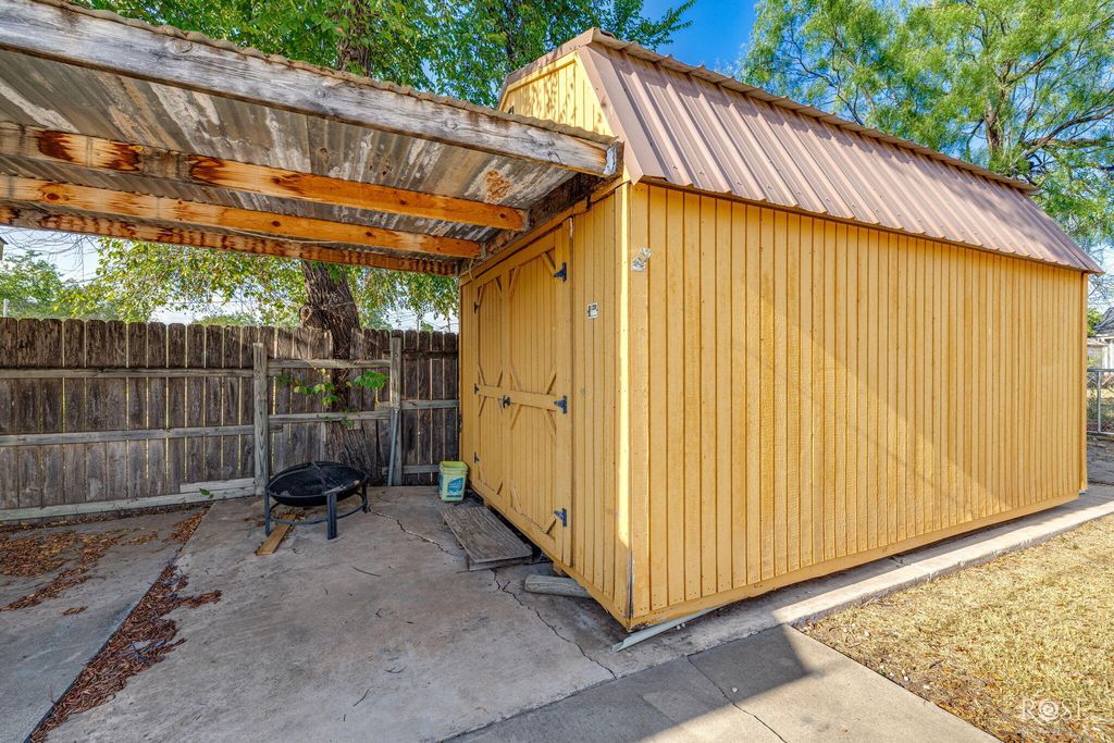 Image 30 of property listing at 208 Lipan Drive, San Angelo, TX 76903