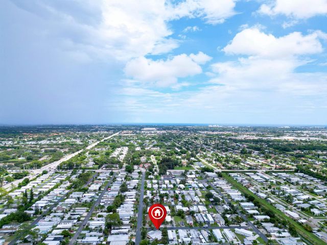 8903 Oak Street, Boynton Beach, FL 33436