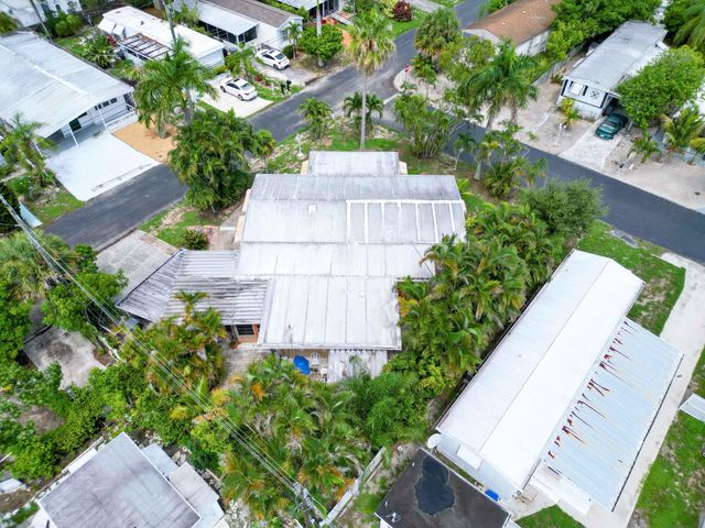 8903 Oak Street, Boynton Beach, FL 33436