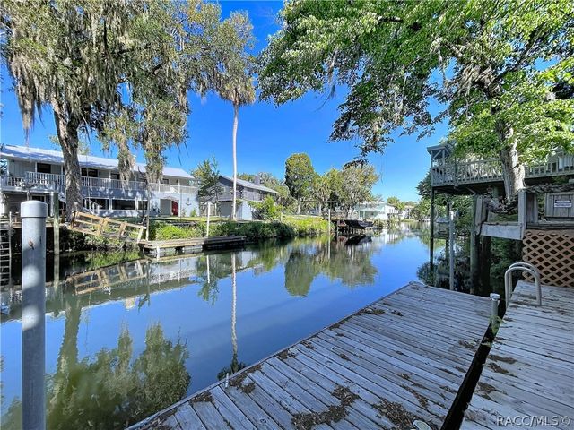11590 N Kayak Point, Inglis, FL 34449