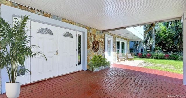11590 N Kayak Point, Inglis, FL 34449