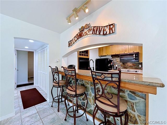 11590 N Kayak Point, Inglis, FL 34449