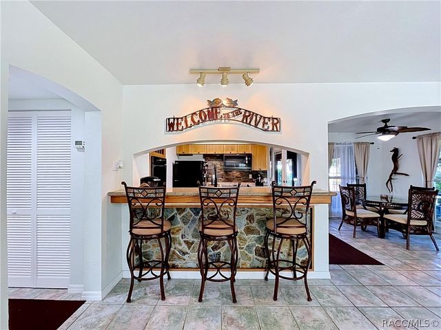 11590 N Kayak Point, Inglis, FL 34449