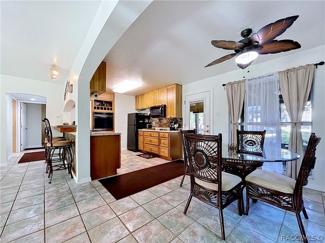 11590 N Kayak Point, Inglis, FL 34449