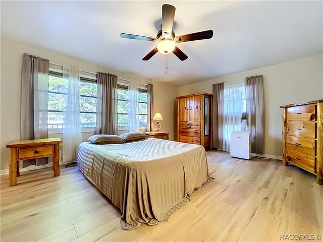 11590 N Kayak Point, Inglis, FL 34449