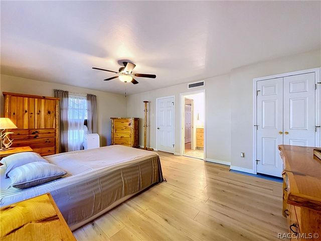 11590 N Kayak Point, Inglis, FL 34449