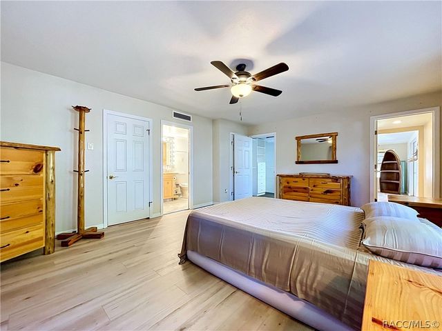 11590 N Kayak Point, Inglis, FL 34449