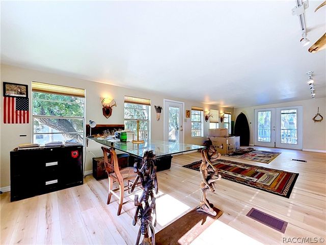 11590 N Kayak Point, Inglis, FL 34449