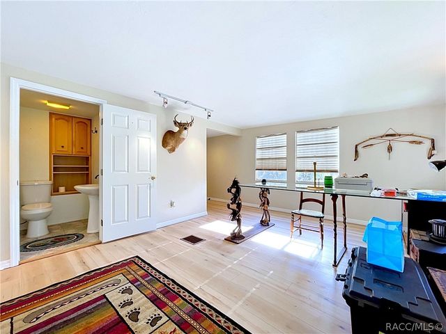 11590 N Kayak Point, Inglis, FL 34449