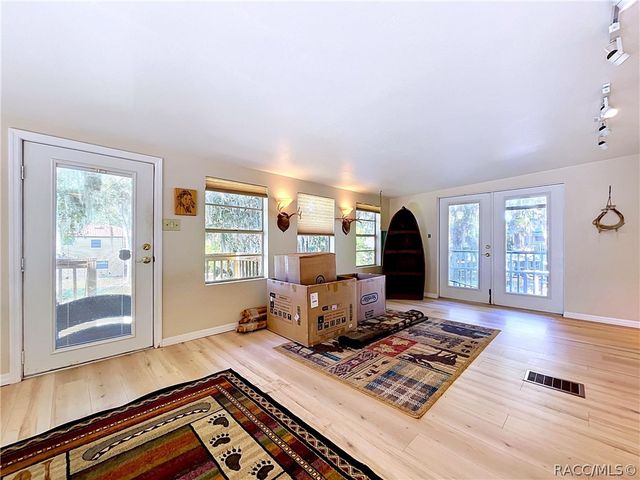 11590 N Kayak Point, Inglis, FL 34449