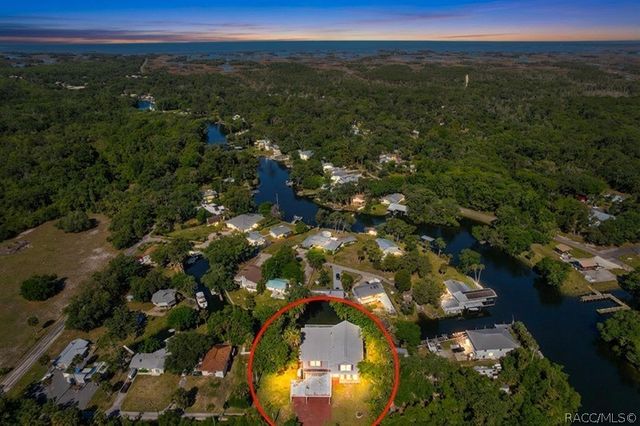11590 N Kayak Point, Inglis, FL 34449