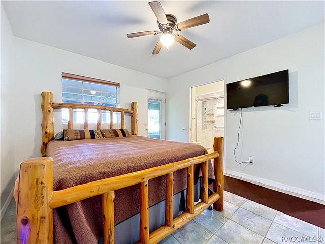 11590 N Kayak Point, Inglis, FL 34449