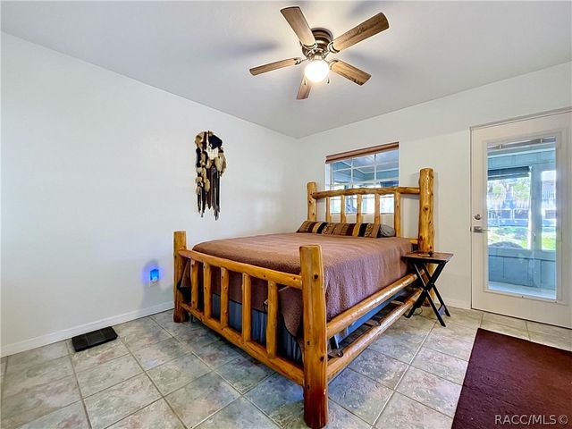 11590 N Kayak Point, Inglis, FL 34449