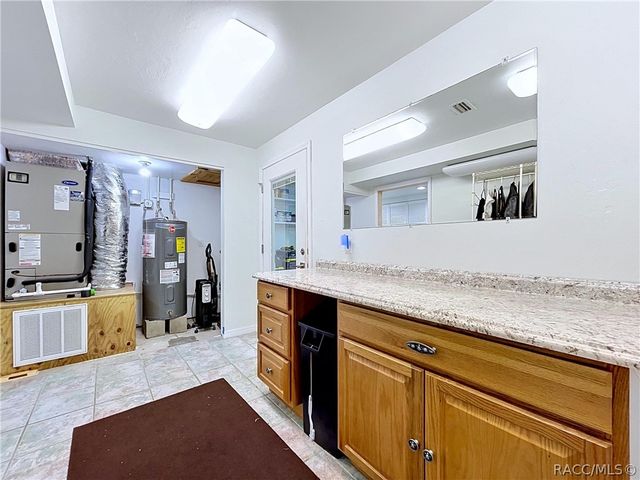 11590 N Kayak Point, Inglis, FL 34449