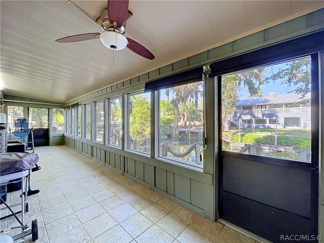 11590 N Kayak Point, Inglis, FL 34449